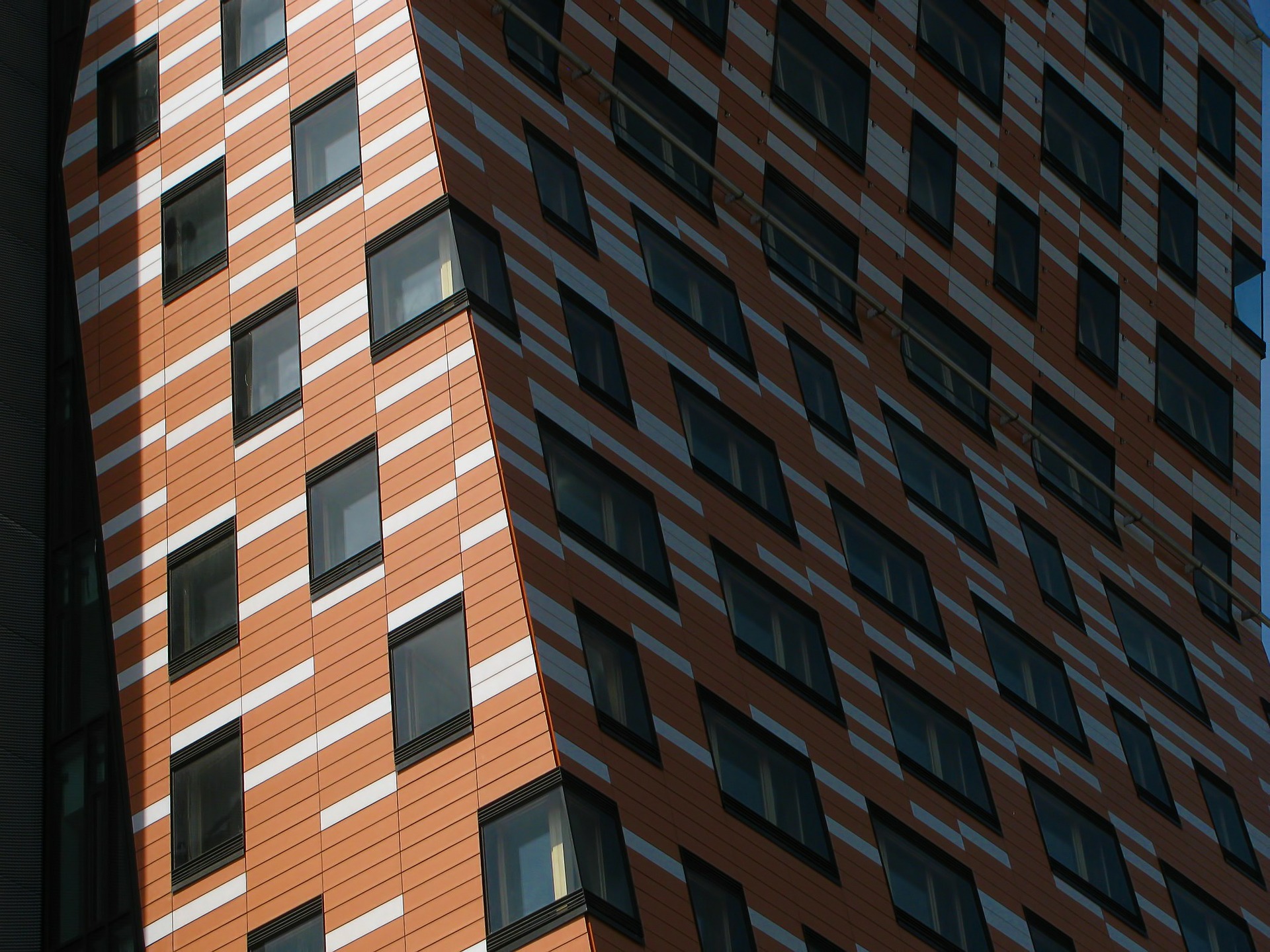 building-212526_1920