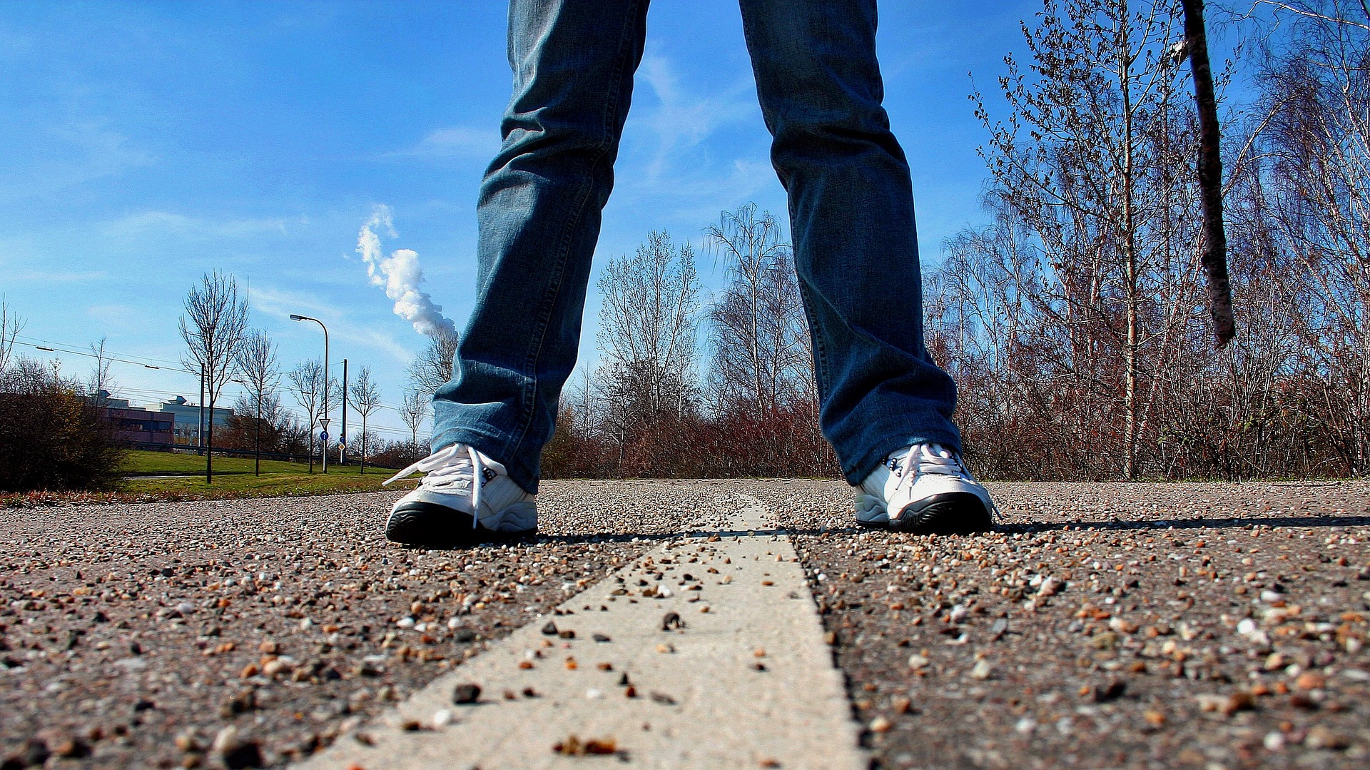 sidewalk-657906_1920